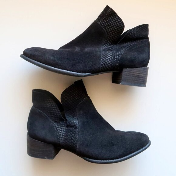 Seychelles Revolve Black Suede Leather Block Heel Ankle Boots / Booties Size 8.5 - Picture 1 of 12